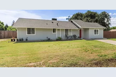 1574 5th Avenue, Olivehurst, CA 95961 - Photo 2
