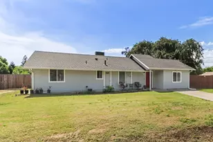1574 5th Ave, Olivehurst, CA 95961 - Photo 2
