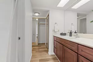 2402 Larkspur Ln, Sacramento, CA 95825 - Photo 20