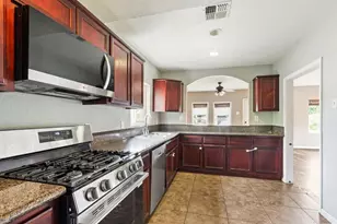 5410 Mendocino Blvd, Sacramento, CA 95820 - Photo 10