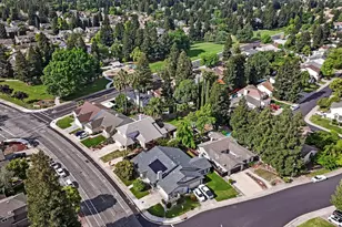 5740 Laguna Park Dr, Elk Grove, CA 95758 - Photo 26