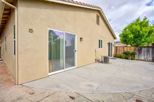 824 El Tesoro Ln, Los Banos, CA 93635 - Photo 34