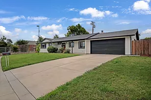 6710 Manassero Way, Sacramento, CA 95820 - Photo 1