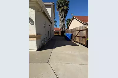 877 Bateman Way, Galt, CA 95632 - Photo 28