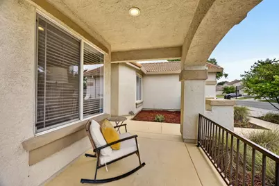 160 Mike Gartrell Circle, Sacramento, CA 95835 - Photo 2