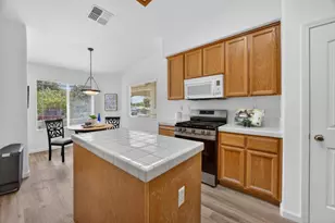 160 Mike Gartrell Cir, Sacramento, CA 95835 - Photo 14