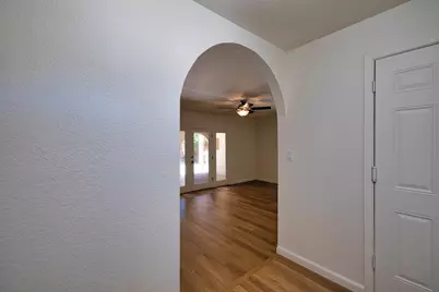 2613 S Surrey Avenue, Modesto, CA 95355 - Photo 6