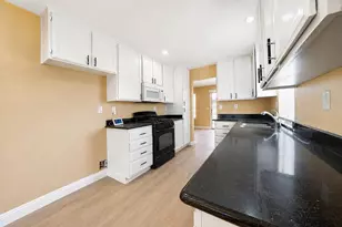 8455 Auberry Drive, Sacramento, CA 95828 - Photo 12