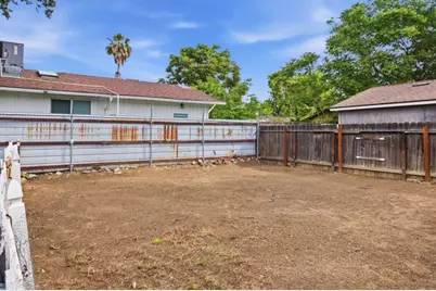 215 Kelley Street, Modesto, CA 95354 - Photo 18