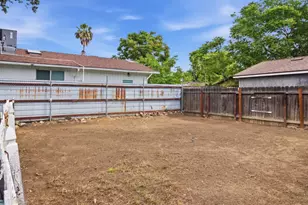 215 Kelley St, Modesto, CA 95354 - Photo 18