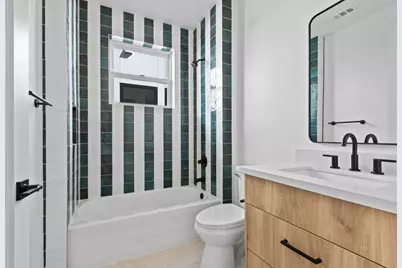 2817 Democracy Alley, Sacramento, CA 95816 - Photo 26