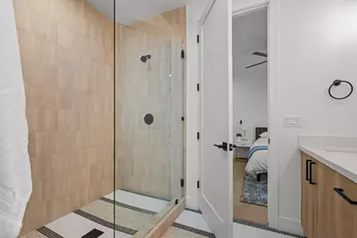 2821 Democracy Alley, Sacramento, CA 95816 - Photo 30