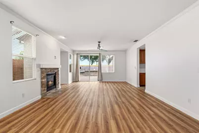 10311 Pedra Do Sol Way, Elk Grove, CA 95757 - Photo 14