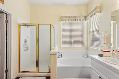 8450 Alameda Park Drive, Elk Grove, CA 95624 - Photo 28