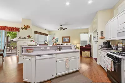 8450 Alameda Park Drive, Elk Grove, CA 95624 - Photo 20