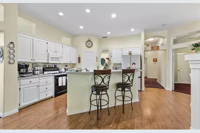 8450 Alameda Park Drive, Elk Grove, CA 95624 - Photo 16