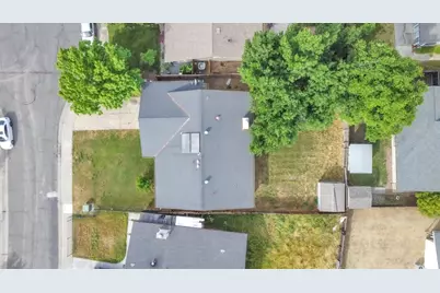 19 Meadow Breeze Court, Sacramento, CA 95823 - Photo 4