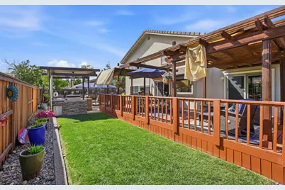 8904 Royal Gate Way, Elk Grove, CA 95624 - Photo 52