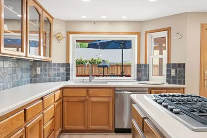 8904 Royal Gate Way, Elk Grove, CA 95624 - Photo 30