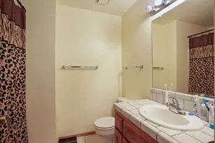 2008 Sheldon Dr, Modesto, CA 95350 - Photo 28