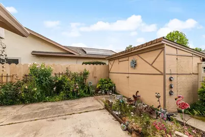 2136 Candy Cane Walk, Manteca, CA 95336 - Photo 44