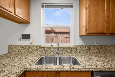 260 Patricia Place, Lathrop, CA 95330 - Photo 18