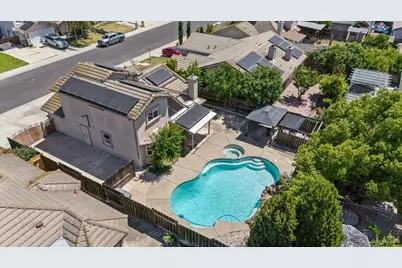260 Patricia Place, Lathrop, CA 95330 - Photo 2