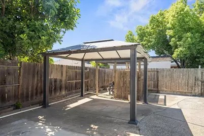 260 Patricia Place, Lathrop, CA 95330 - Photo 32