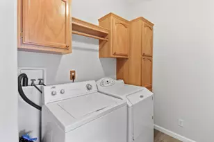 Cantabrook St, Sacramento, CA 95828 - Photo 32