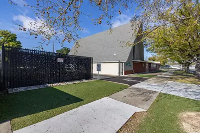 2416 Sloat Way, Sacramento, CA 95818 - Photo 68