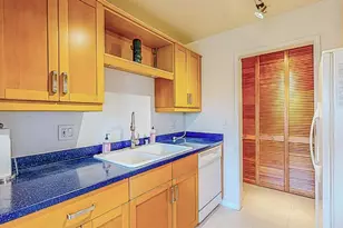 4 Commodore Dr, Emeryville, CA 94608 - Photo 16