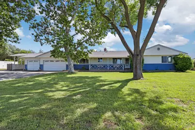 4592 W Woodbridge Road, Lodi, CA 95242 - Photo 1
