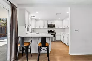 7041 Verdure Way, Elk Grove, CA 95758 - Photo 12