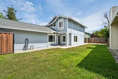7041 Verdure Way, Elk Grove, CA 95758 - Photo 4