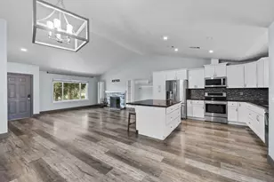 8605 Zircon Crest Ct, Elk Grove, CA 95624 - Photo 6