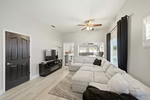 7640 Laguna Beach Way, Antelope, CA 95843 - Photo 10