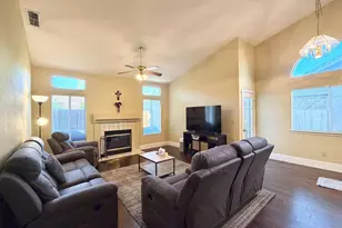 3617 Pine Hollow Way, Antelope, CA 95843 - Photo 10