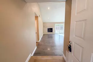 8232 Moorhaven Way, Sacramento, CA 95828 - Photo 6