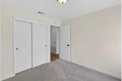 5795 Lerner Way, Sacramento, CA 95823 - Photo 18