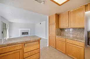 8239 Derbyshire Cir, Sacramento, CA 95828 - Photo 10