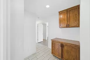 8013 Healy Ct, Sacramento, CA 95828 - Photo 28