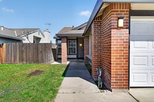 8013 Healy Ct, Sacramento, CA 95828 - Photo 6