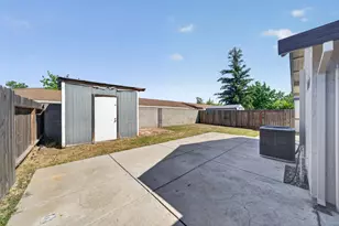 8013 Healy Ct, Sacramento, CA 95828 - Photo 48