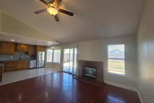 8212 Newbury Park Ct, Sacramento, CA 95828 - Photo 16