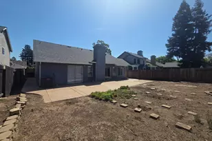 8212 Newbury Park Ct, Sacramento, CA 95828 - Photo 44