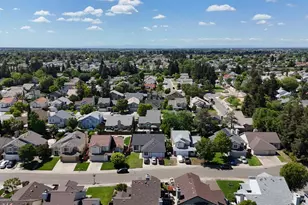 8212 Newbury Park Ct, Sacramento, CA 95828 - Photo 48