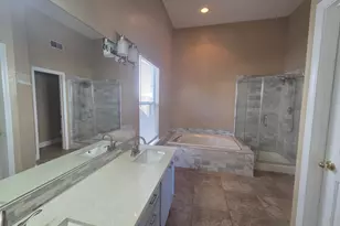 8212 Newbury Park Ct, Sacramento, CA 95828 - Photo 28