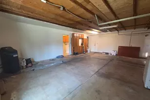8212 Newbury Park Ct, Sacramento, CA 95828 - Photo 40