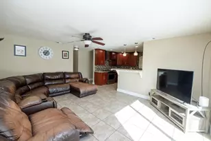 902 Meladee Ln, Galt, CA 95632 - Photo 6