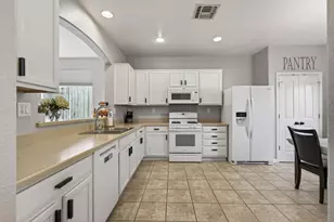 8232 Gold Sierra Ct, Antelope, CA 95843 - Photo 14